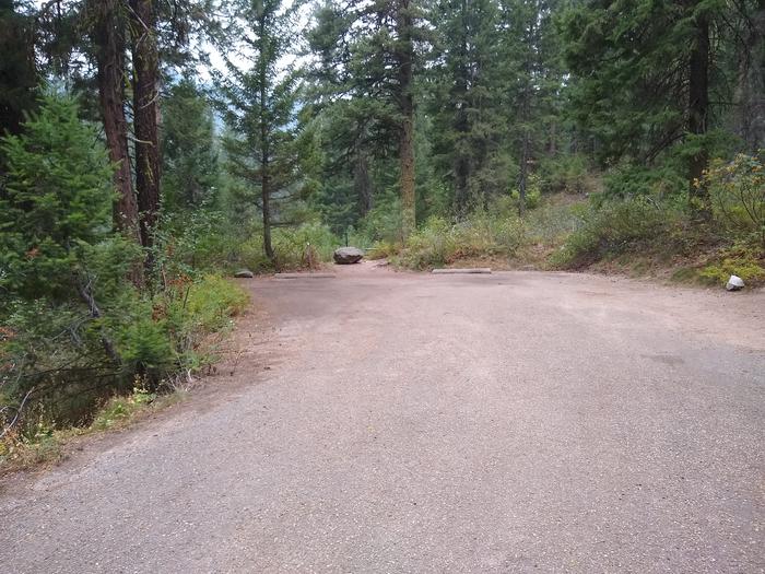 A curved parking area for two campsites.Parking lot for Bad Bear Site 4 and 5.