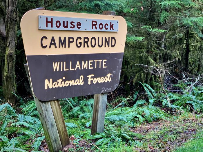 House Rock Campground located in the Willamette National Forest.Welcome Sign