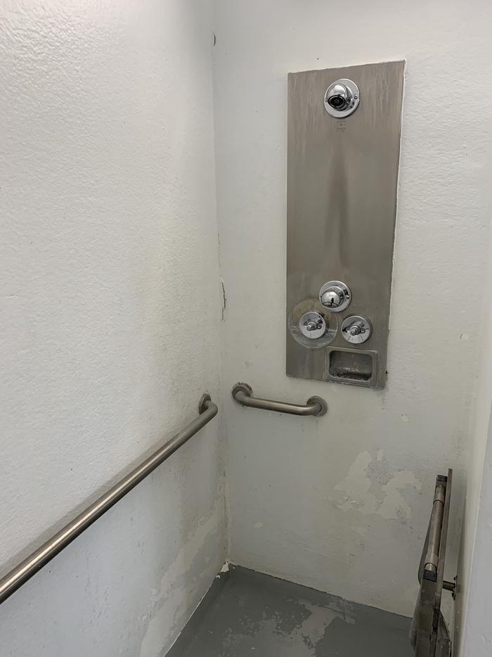 Showers provided with hot and cold water with handicap accessibility.A photo of shower/bathroom facility Brush Creek Public Use Area