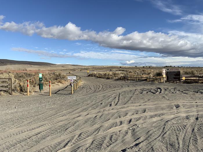 Sand dunes entrance for pedestrian and OHV users - Known by many as "The Chute"Sand dunes entrance for pedestrian and OHV users - Known by many as "The Chute" - Off-road capable vehicles only!