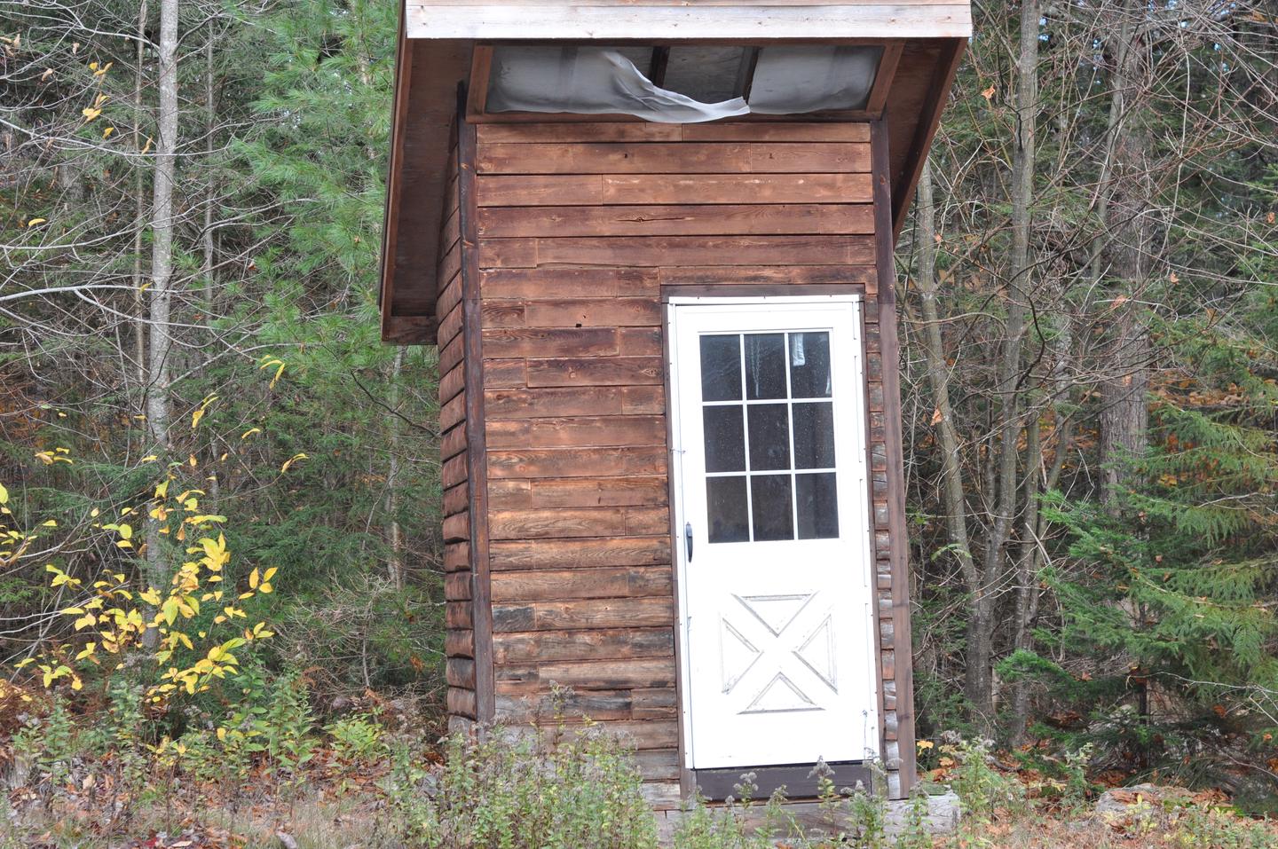 Outhouse at Big Spring Brook HutAn outhouse is available at Big Spring Brook Hut.