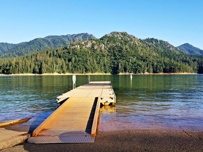 Preview photo of Shasta-Trinity National Forest - Hirz Bay Boat Ramp