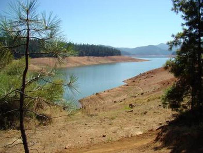 Preview photo of Shasta-Trinity National Forest - Minersville Boat Ramp