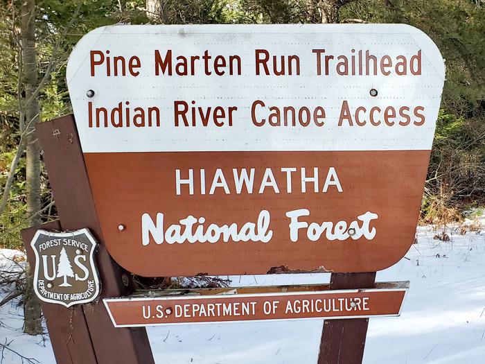 Pine Marten Run Trailhead SignPine Marten Trailhead located at the Indian River