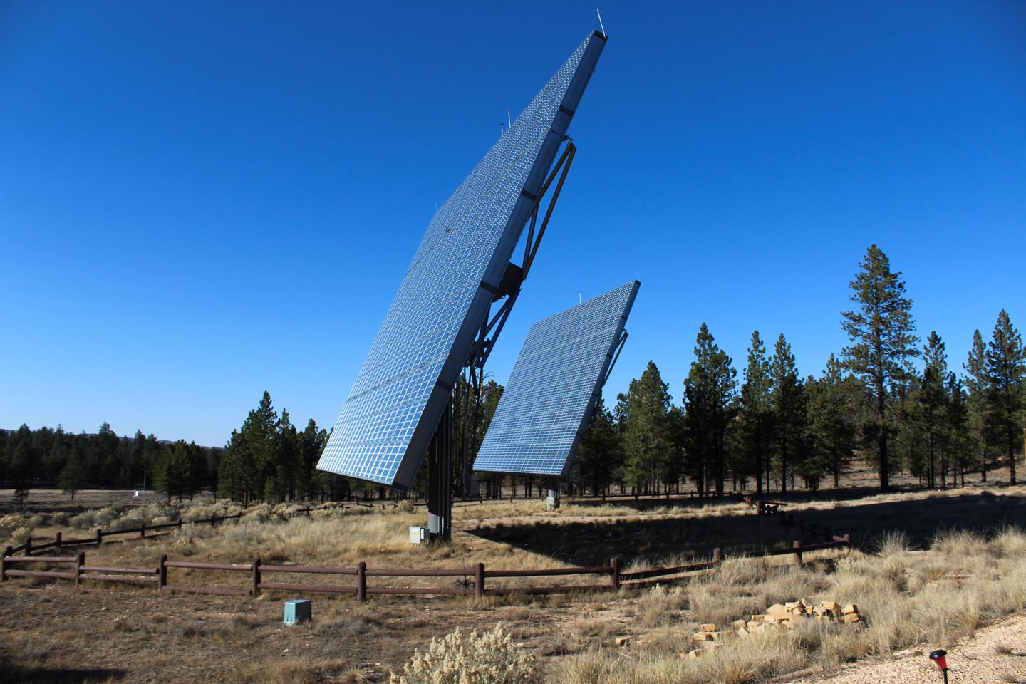 Visitor Center Solar Photovoltaic ArraysThe park's Concentrating Solar Photovoltaic (CPV) array generates around 400,000 kilowatt hours a year. The two 70' x 50' tracking generators are located along the Shared Use Path near the Visitor Center.