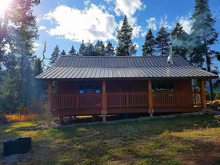 Preview photo of Jensen Cabin