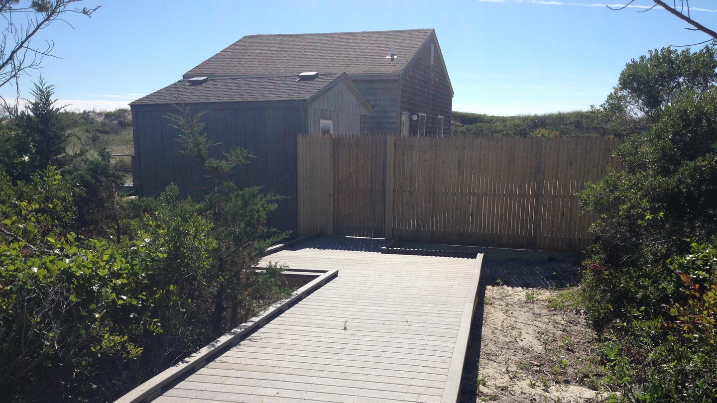 View of the Sailors Haven Cottage from the entry walk.A South facing view of the Sailors Haven Cottage as you approach from the boardwalk. 