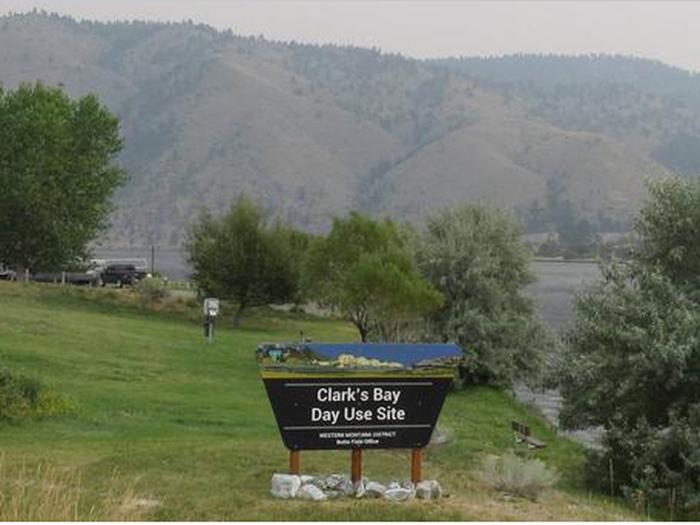 Preview photo of Chain of Lakes Recreation Site - Clark'S Bay