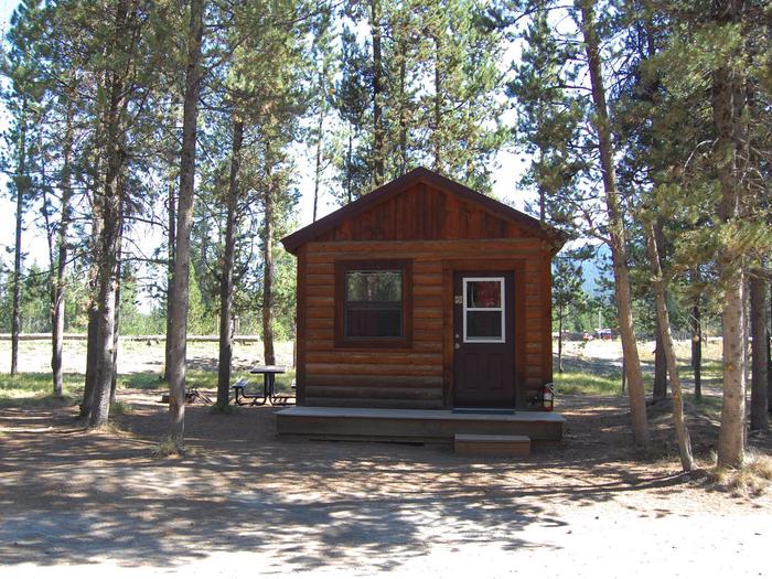 Exterior Camper Cabin 204