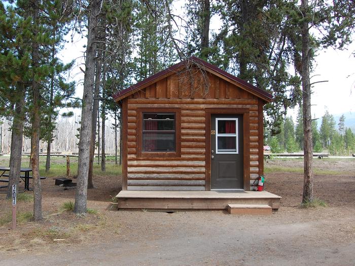 Exterior Camper Cabin 207
