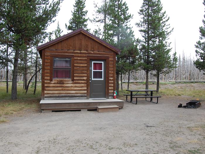 Exterior Camper Cabin 212