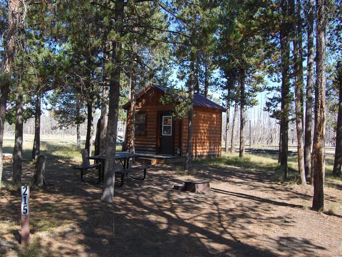 Exterior Camper Cabin 215