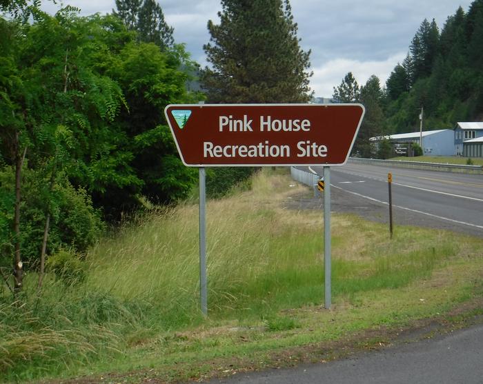 Pink House Recreation Site Entrance Sign.Entrance sign to Pink House Recreation Site. 