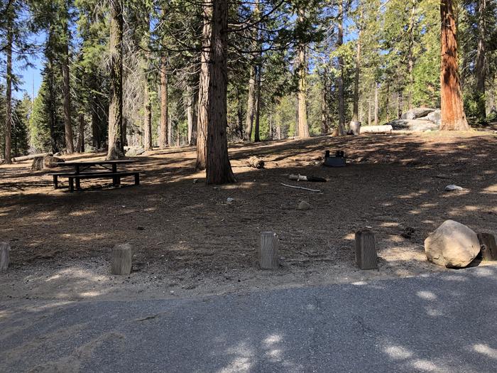 Dinkey Creek site #28fire pit and picnic table 