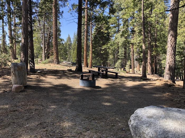Dinkey Creek stie #52picnic table and fire pit