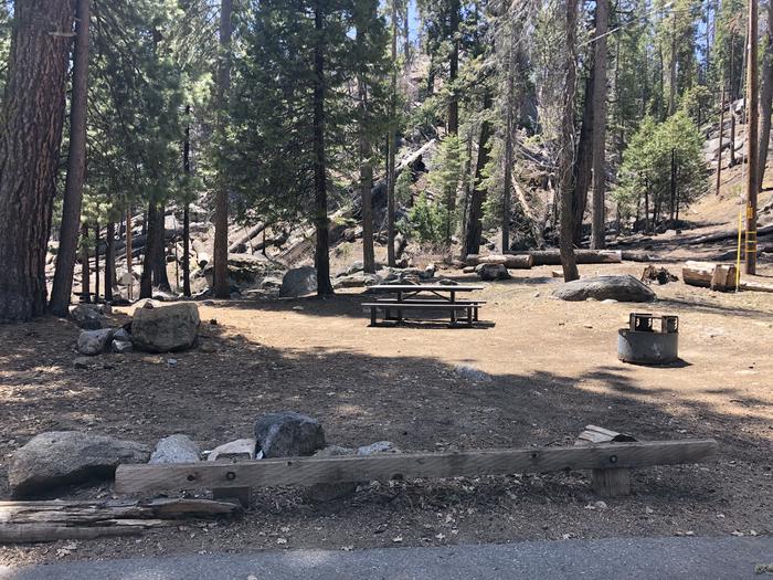 Dinkey Creek site #109picnic table and fire pit 