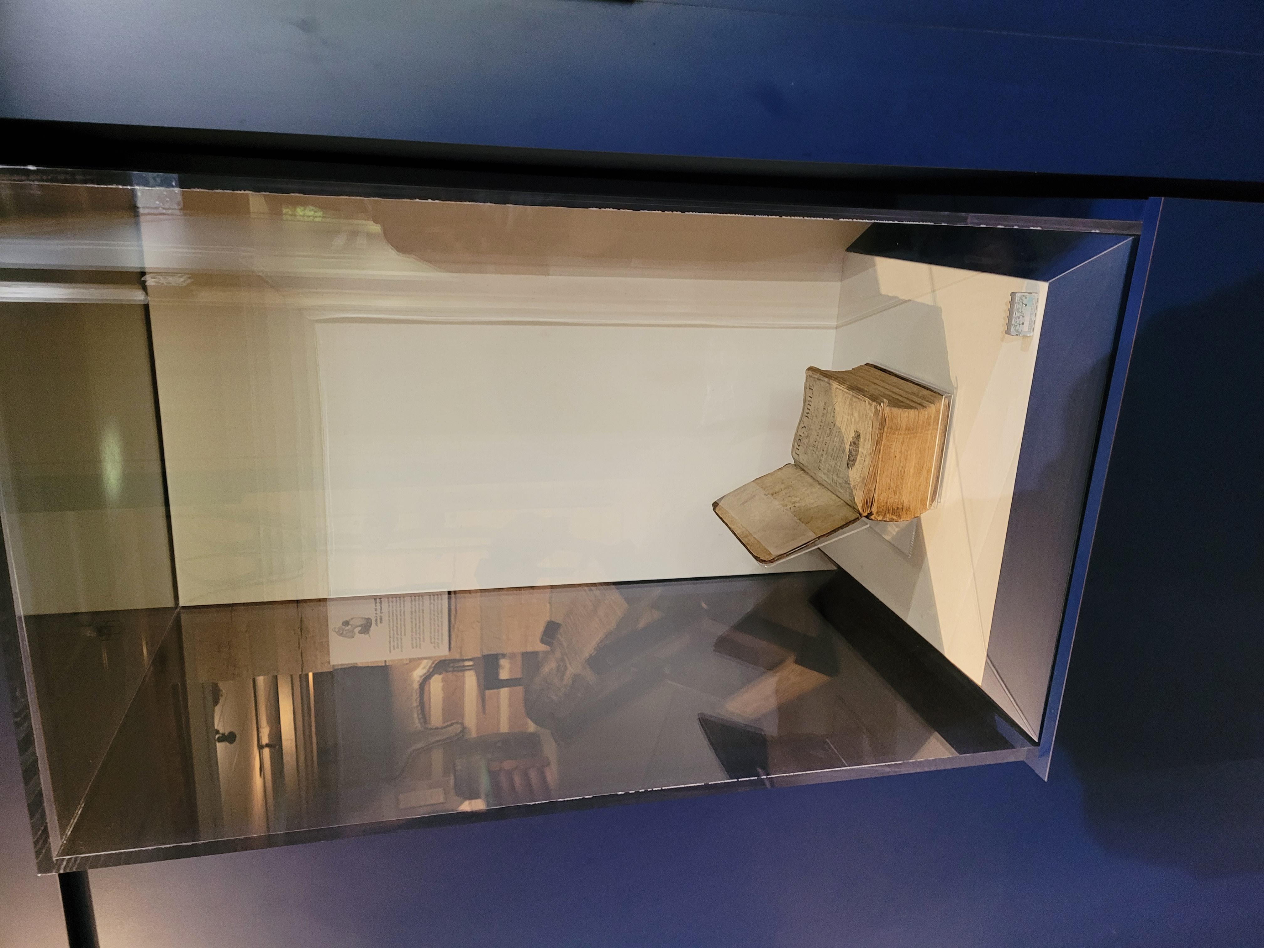 Lincoln Family Bible