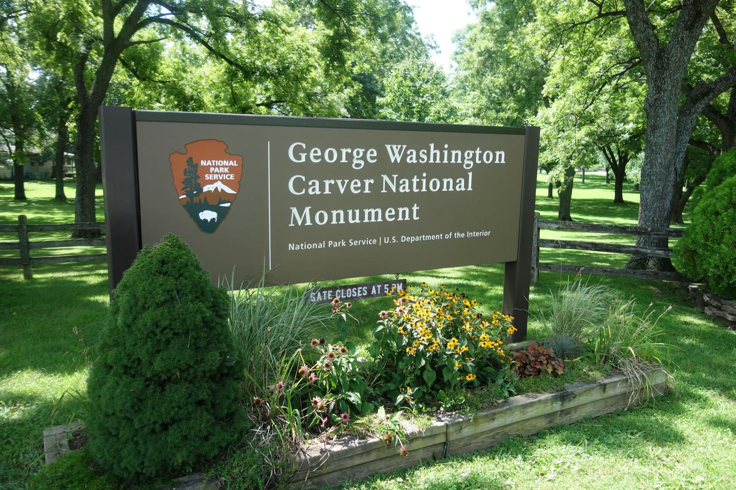 George Washington Carver NM Entrance SignGeorge Washington Carver NM Entrance Sign.