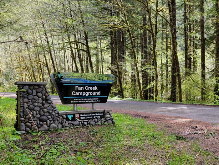 portal sign for Fan Creek CampgroundFan Creek Campground portal sign