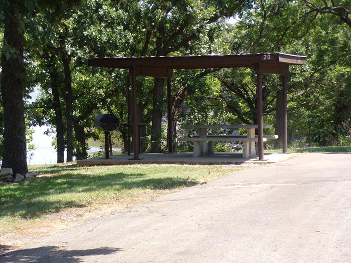 Site 020 of Loop SFET at SANTA FE TRAIL with Picnic Table
