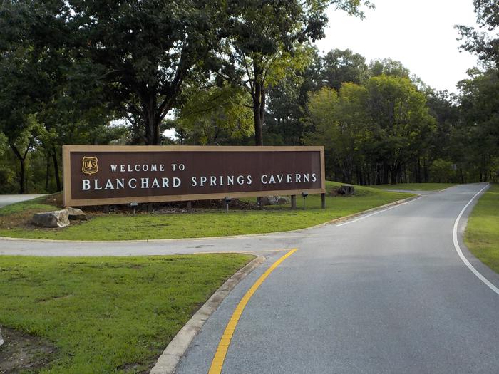 BLANCHARD SPRINGS CAVERNS 2Entrance