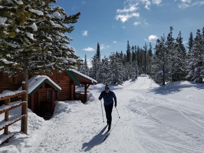 Gordon Reese CabinWinter Skiing at Gordon Reese cabin near the CDT.