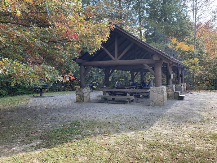 PINK BEDS PICNIC SHELTER (image)Side view