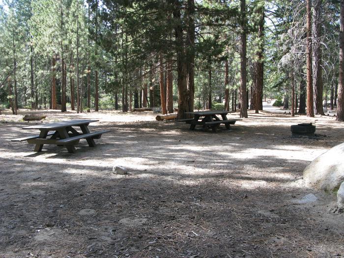 Mono Creek CampgroundPIcnic table, fire ring, bear bin