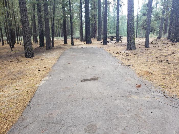 Driveway in good condition suitable for most vehicles.Boulder Creek Site 68 Driveway
