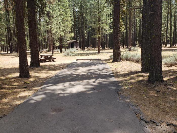 Driveway in good condition suitable for most vehicles.Boulder Creek Site 54 Driveway