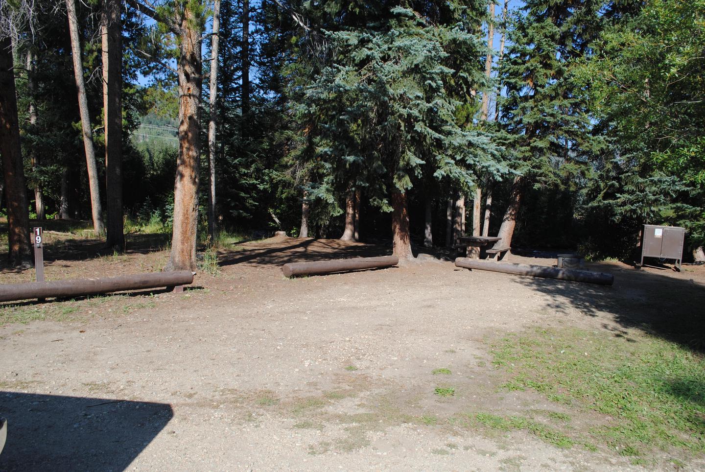 Chapman CampgroundSite 19 parking area
