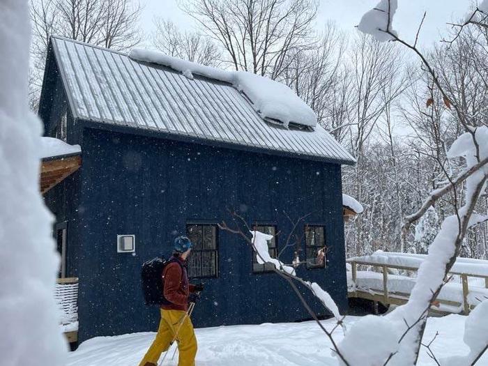 Grout Pond HutVermont Huts operates the Grout Pond Hut to check availability, learn more, and reserve this hut please visit this website:  https://vermonthuts.org/huts/grout-pond-hut/