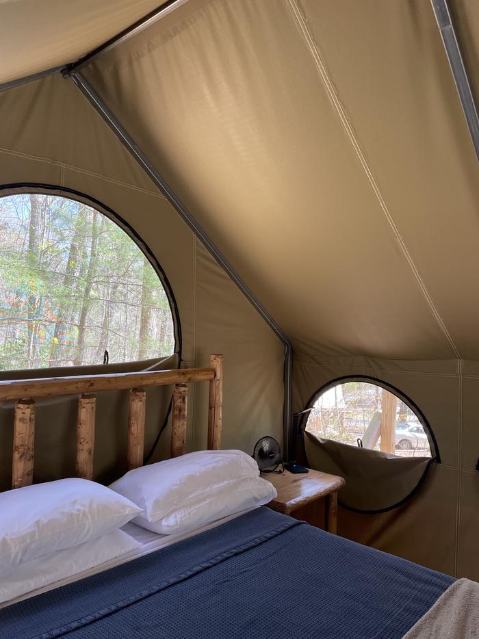 Lake Powhatan Glamping Tent - queen bed, linens and towels provided 