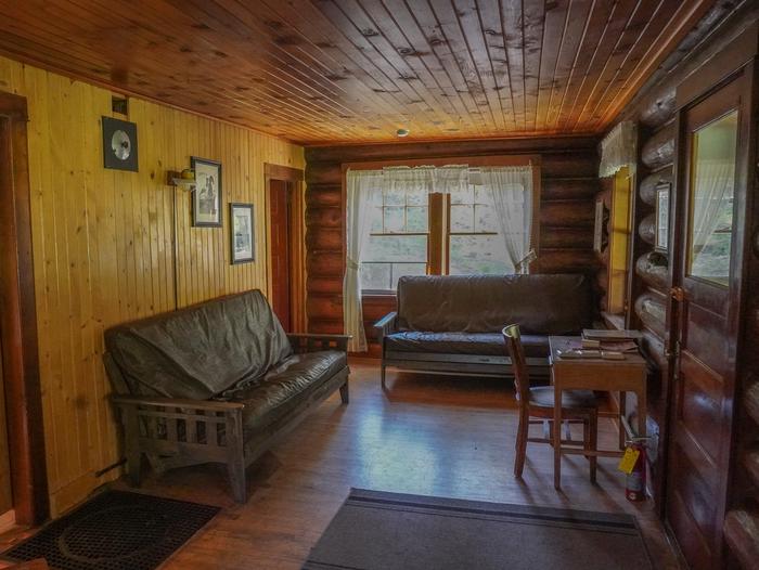 Magruder Rangers House - Cabin Rental, Magruder Corridor, IdahoMagruder Rangers House - Living Room View