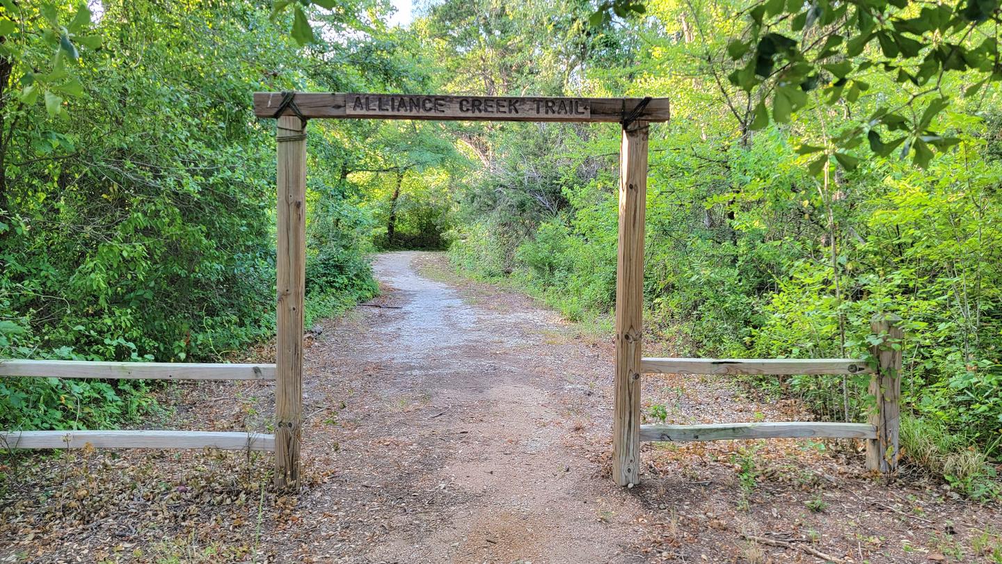 Alliance Creek Trail1/2 mile long walking trail in Oak Park 