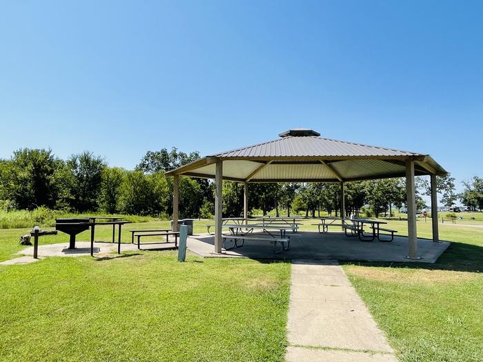 A photo of facility LAKESIDE (OK) with Picnic Table