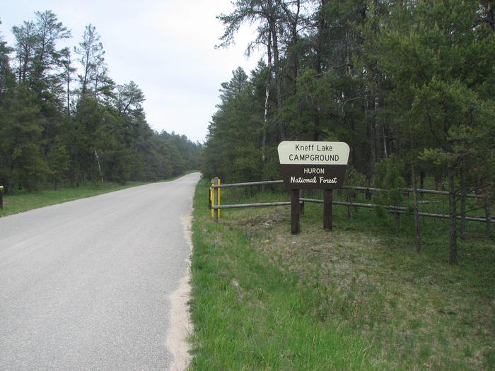 The sign at the entrance to the Kneff Lake Campground