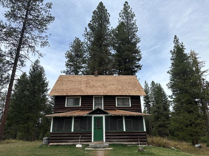 Preview photo of Old Condon Ranger Station