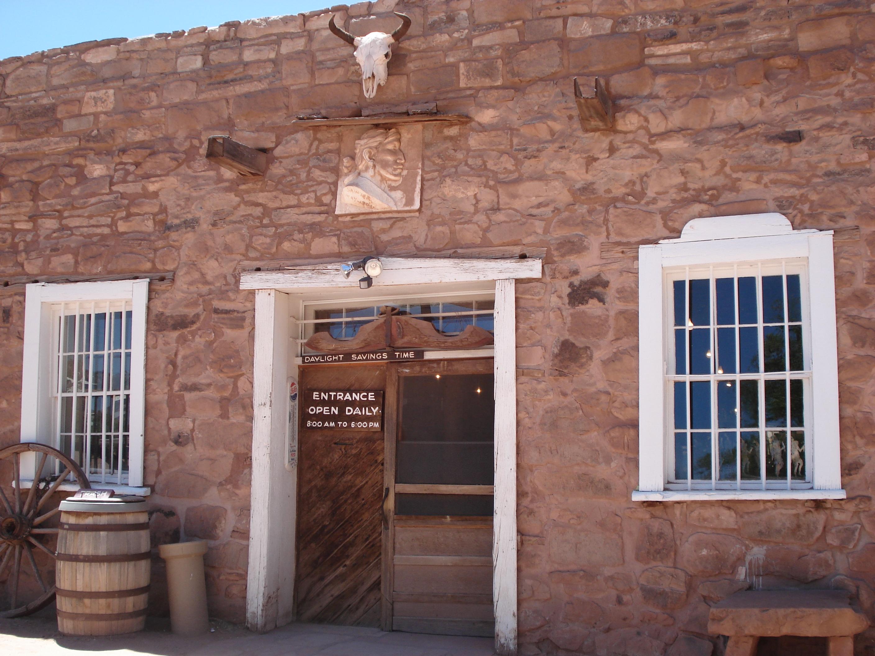 Hubbell Trading Post Nhs Visitor Center