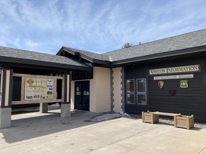 Preview photo of West Yellowstone Visitor Information Center (Nps Desk)