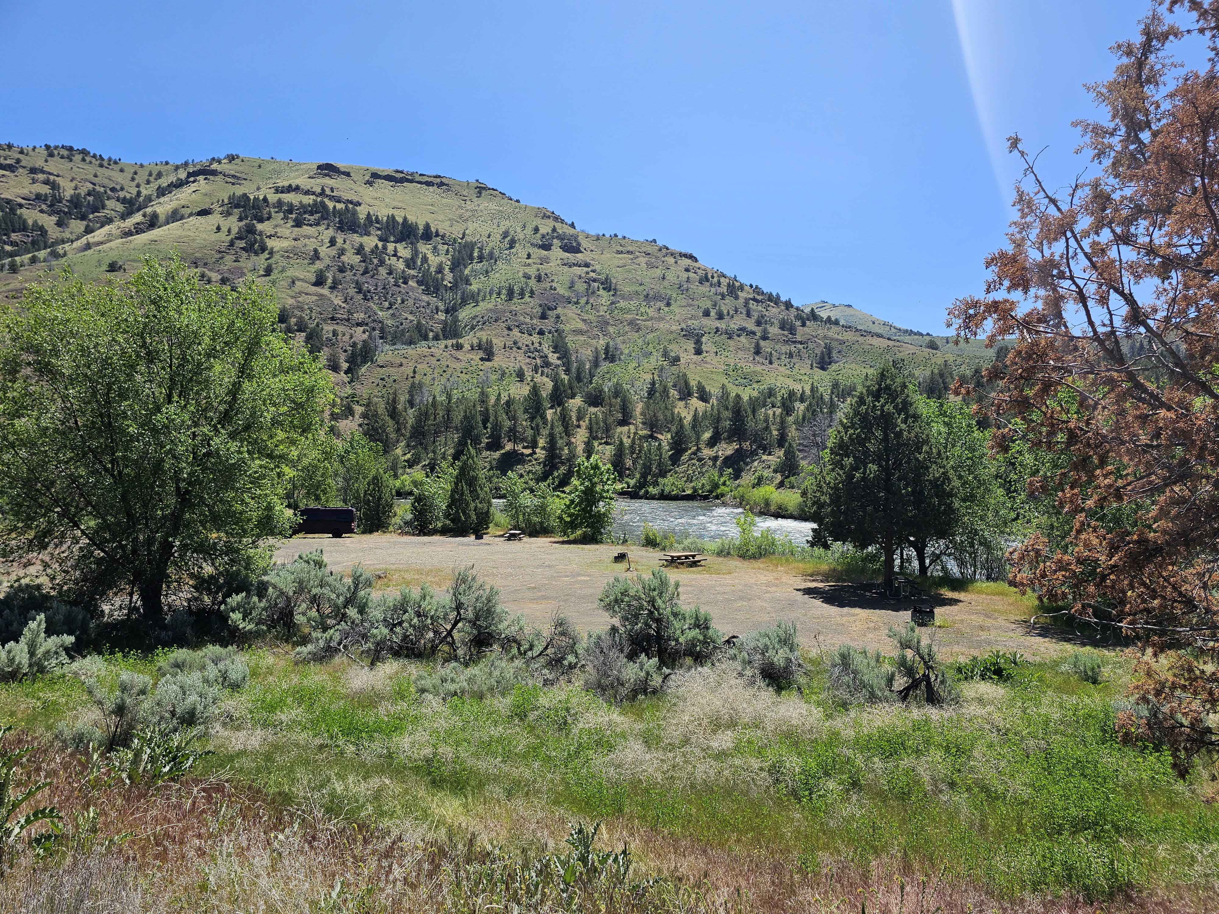 View of Lone Pine Campground