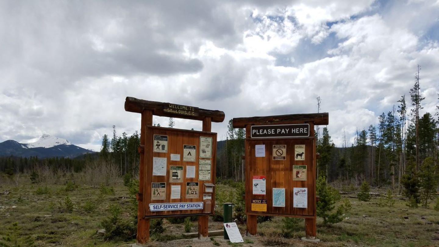 ST. LOUIS CREEK SIGNS