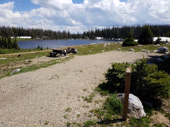 Brooklyn Lake CG site 9 living area and parking