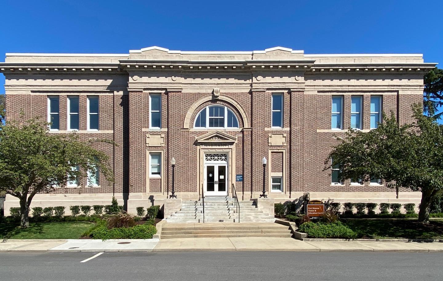 Fort Monroe Visitor & Education CenterFort Monroe Visitor and Education Center is the best place to start your park visit.