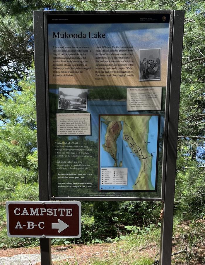 Mukooda Lake Wayside and mapWayside