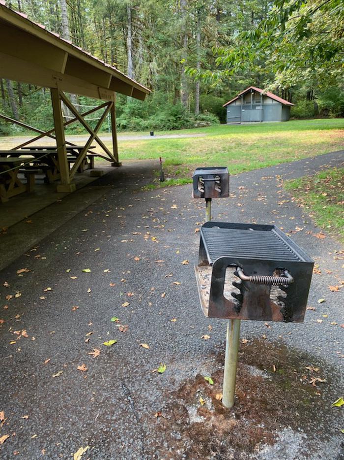 North Mountain View Shelter GrillsNorth Mountain View Shelter 2 Grills