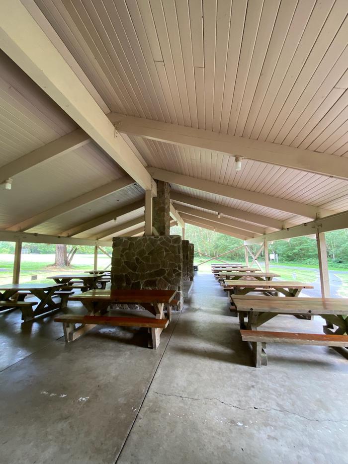 South Mountain View Picnic TablesSouth Mountain View 12 Picnic Tables