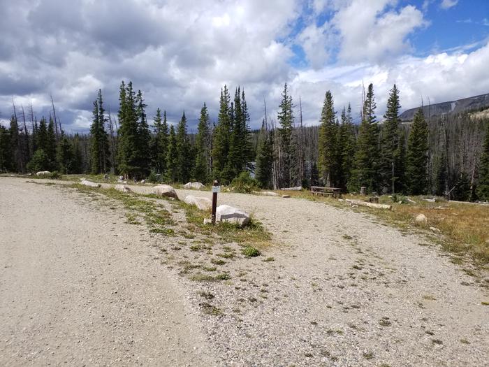 Brooklyn Lake CG site 4 parking