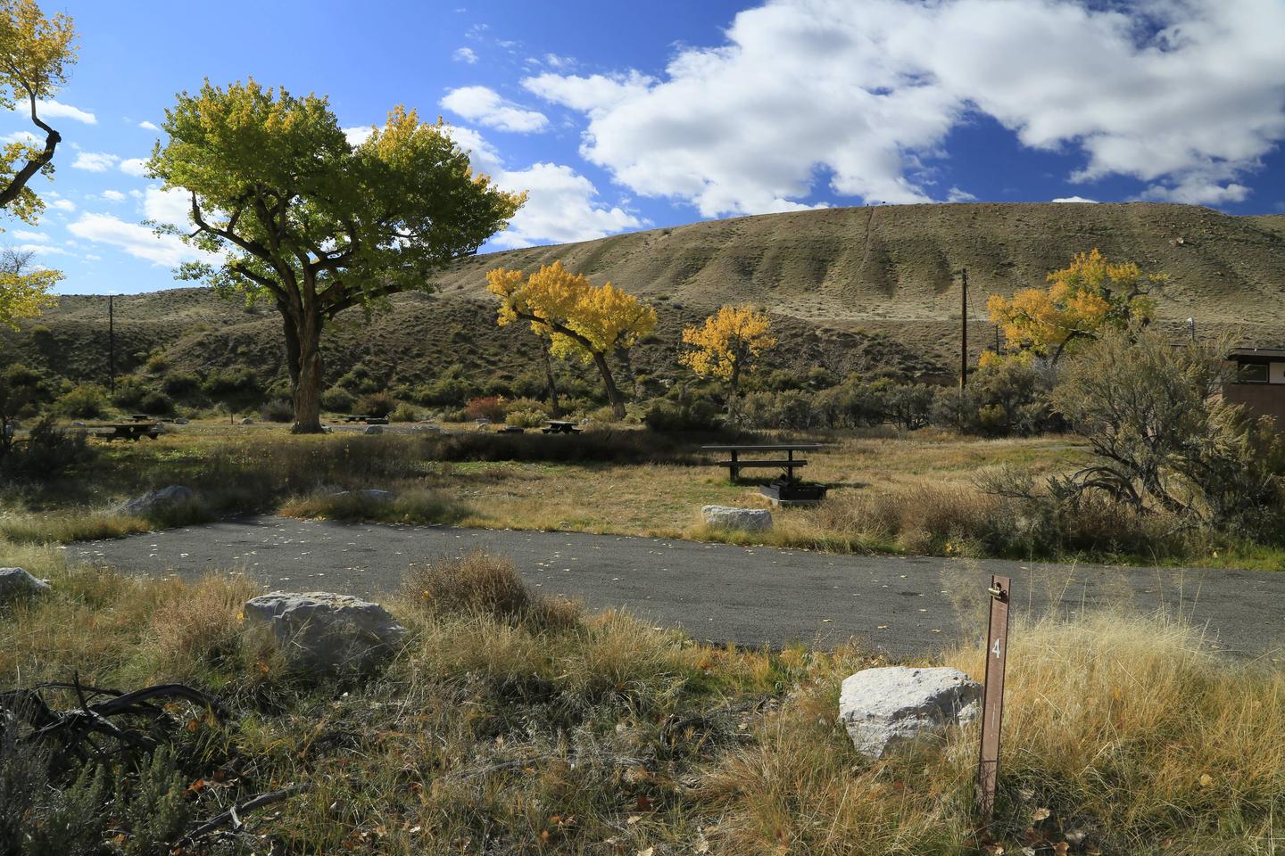 Site 4 Green River campgroundSite 4 with picnic table and fire pit 