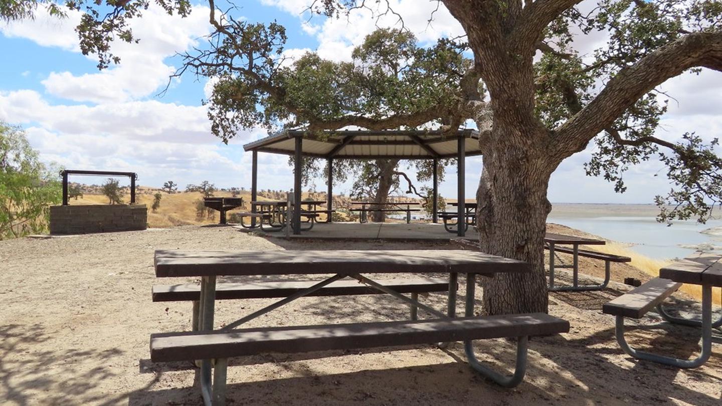 Buck Ridge Pavilion.Buck Ridge Pavilion 